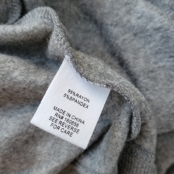 Studded Skull Sweater - NWT - Picture 5 of 7